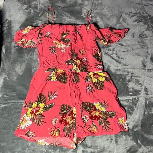 Romper - Picture 1 of 3